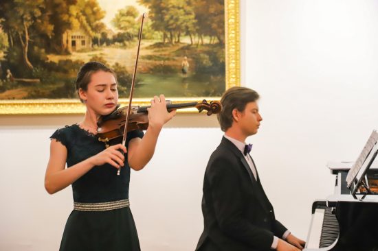 17 мая в Воронцовском дворце в Алупке зазвучала музыка, наполнившая зал невероятной гармонией и талантом! 