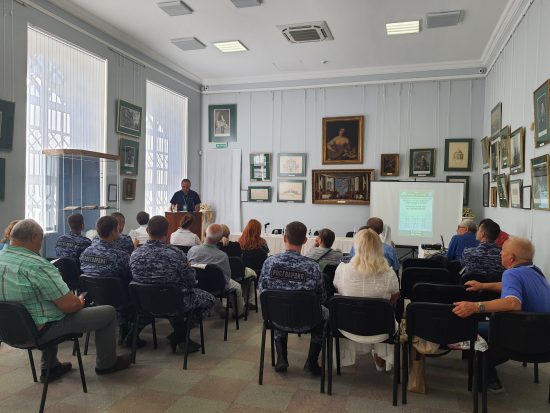 В Воронцовском дворце, прошла увлекательная экскурсия и лекция, посвященные войне 1812 года, для представителей Росгвардии.