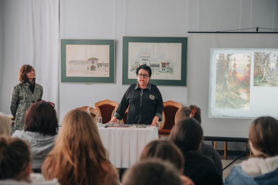 Прошёл тематический вечер «Памяти художника Юлия Юльевича Клевера», приуроченный к 100-летию со дня смерти художника