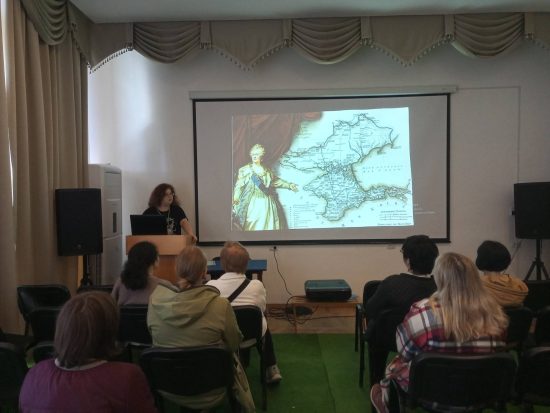 В Массандровском дворце прошли просветительские мероприятия, посвященные памятной дате — Дню принятия Крыма, Тамани и Кубани в состав Российской империи в 1783 году