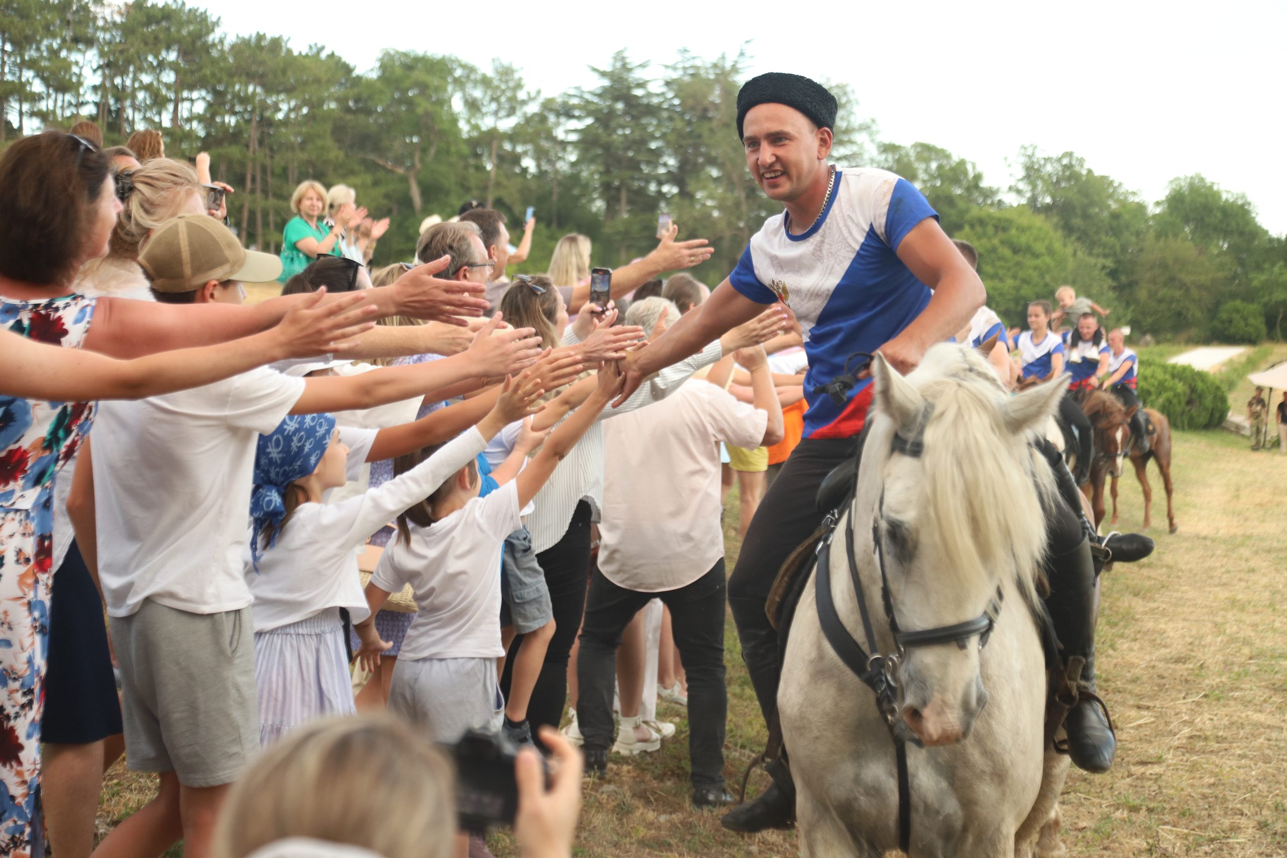 Подробнее о статье Уникальный межмузейный проект «Император Александр III и его «храбрые донцы» в Массандровском дворце