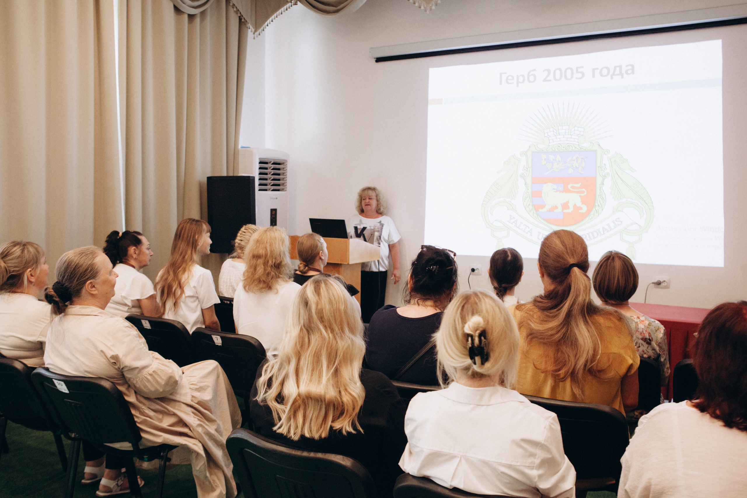 Подробнее о статье В Массандровском дворце Александра III прошли мероприятия, посвященные дню города Ялта.