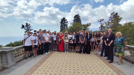 В Массандровском дворце прошло мероприятие, посвященное Дню памяти воинов, павших в Крымской войне 1853-1856 годов.