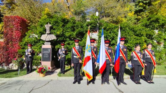 В Массандровском дворце открыли выставку цифровой инфографики «Защитники земли русской»