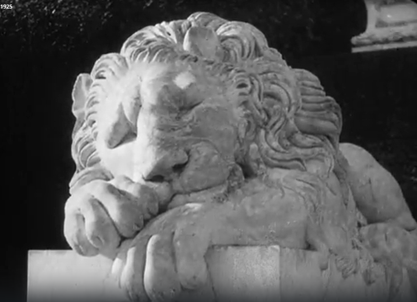 Подробнее о статье Воронцовские львы стали революционной метафорой в фильме «Броненосец «Потёмкин». К 100-летию со дня выхода на широкий экран классики мирового кинематографа.